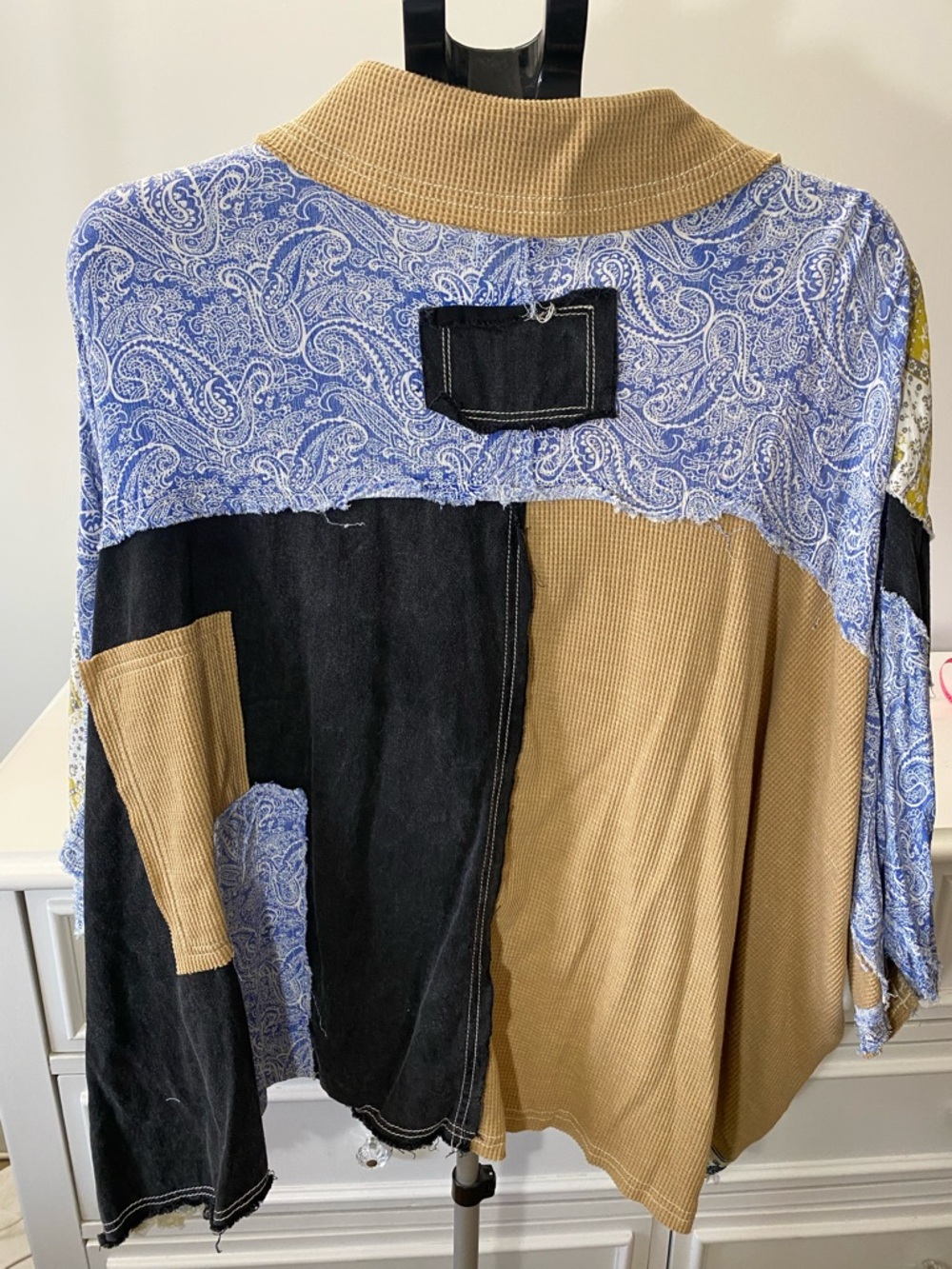 POL Paisley Floral Patchwork Oversized Crop Button-Front Shirt Size Small - Picture 6 of 14